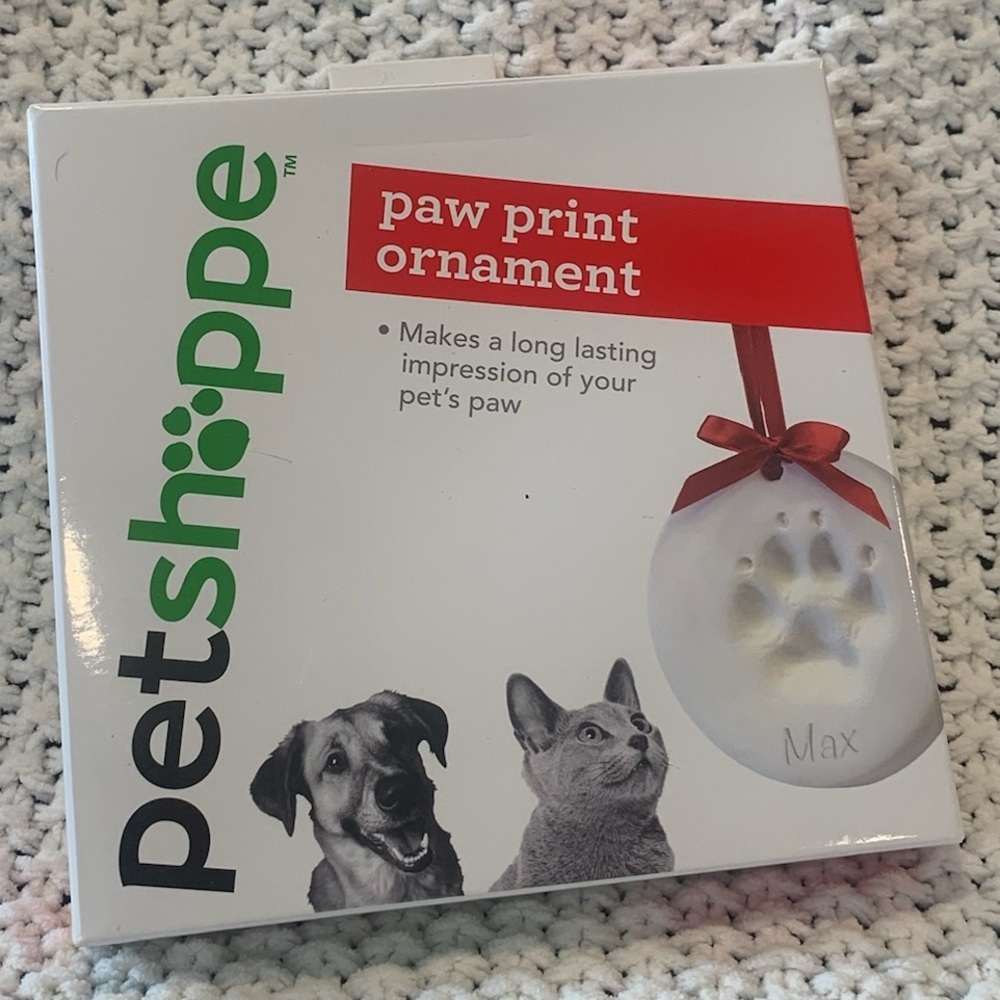 New in Unopened Box Petshoppe Paw Print Ornament by Walgreens